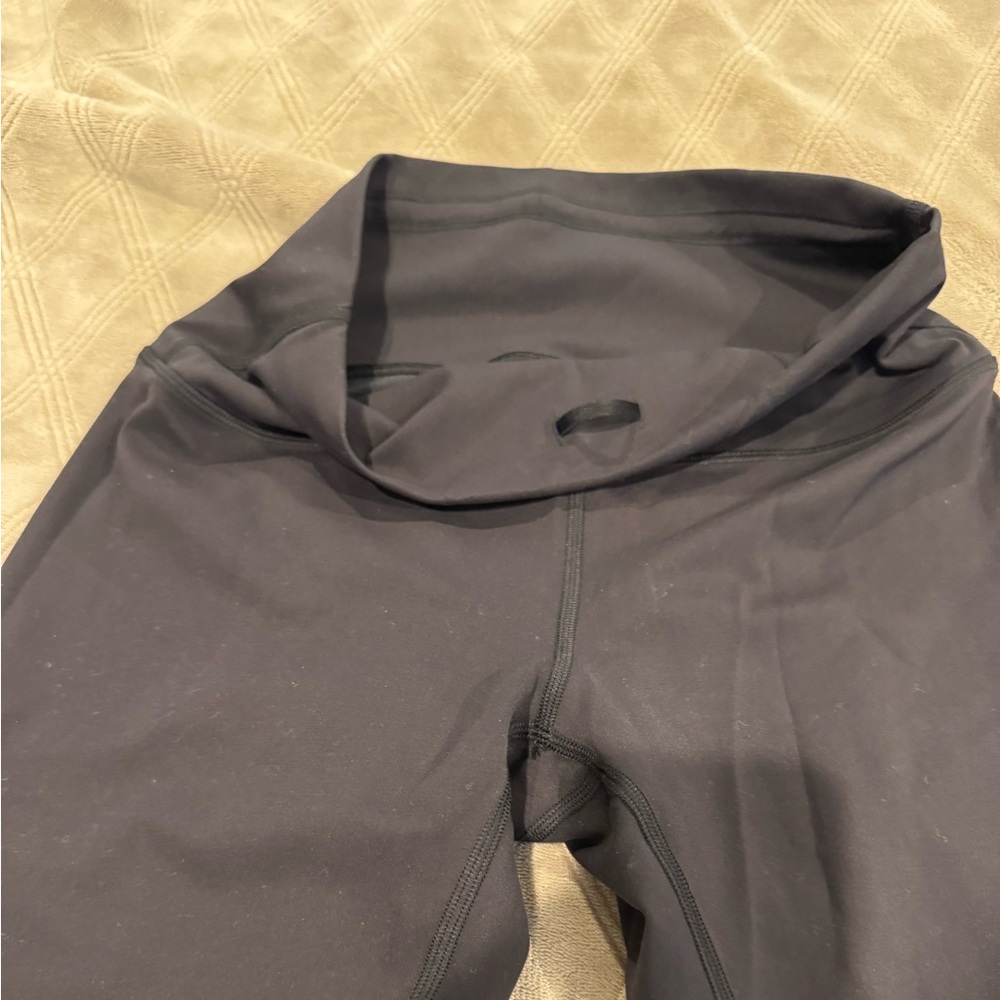 Black Lululemon High-Waisted Workout 6 inch shorts